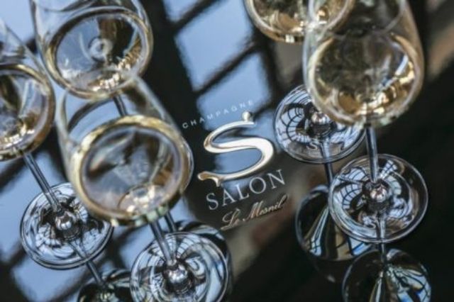 champagne salon